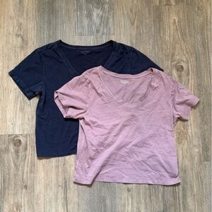 Lot of 2 Athleta Organic Daily Crop V-Neck Tee Tshirt, Size Medium